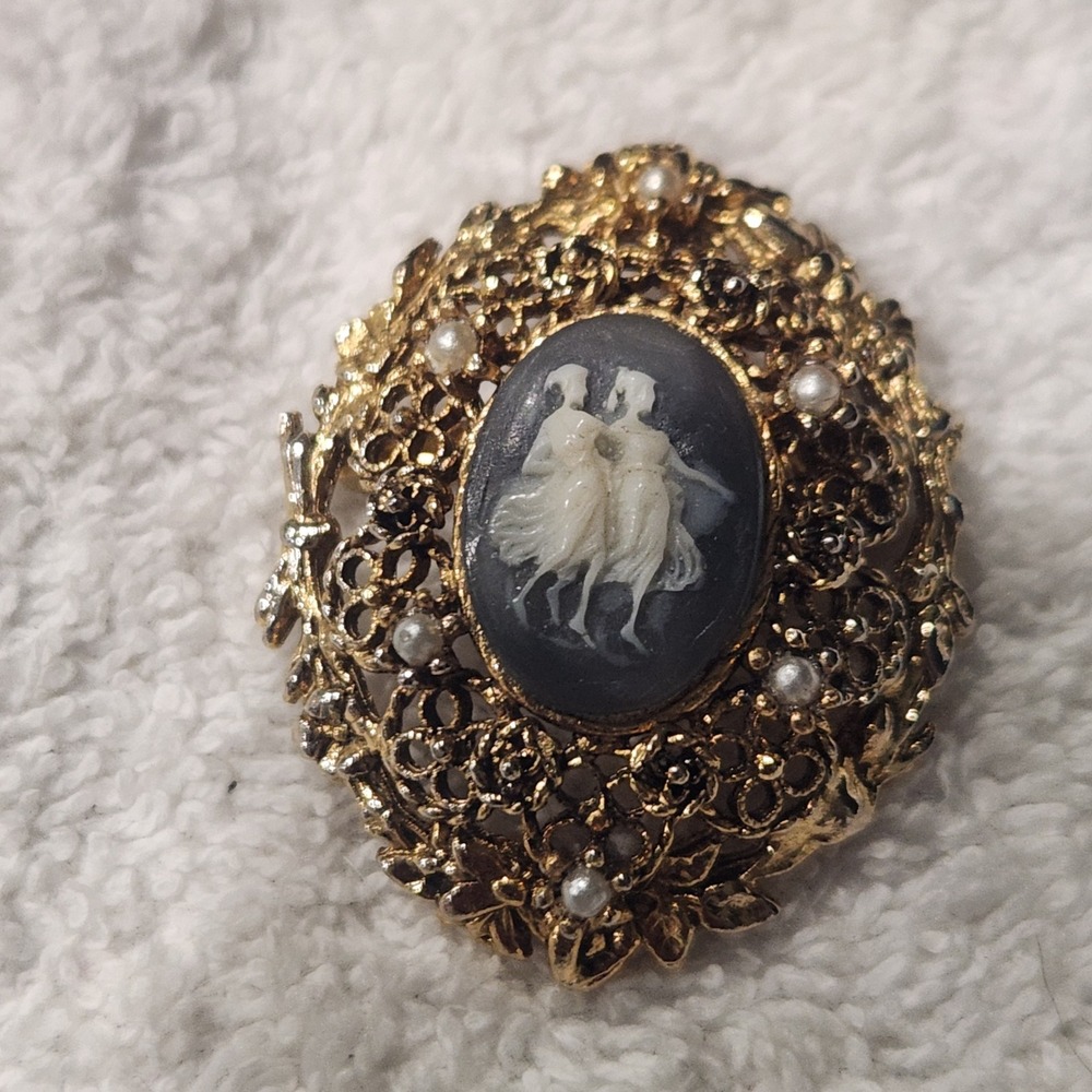Vintage Gold Tone Faux Pearl Filigree Gray Cameo Brooch Pendant Two Figures